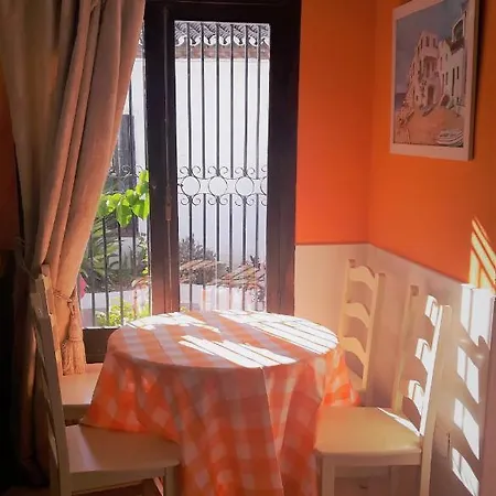 Andalucian Townhouse, Nueva * Nerja